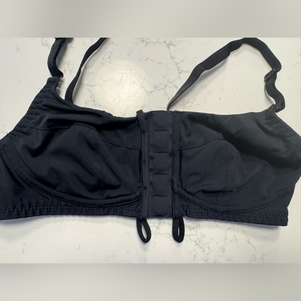 Black Women's Liberare Bra - 34C - Picture 3 of 4
